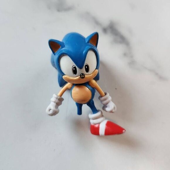 Sonic the Hedgehog small toy missing a foot - Picture 1 of 5
